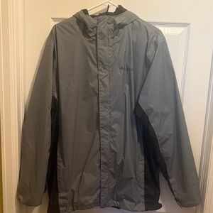Columbia Men's Gray Raincoat. Men’s size large. Like new.